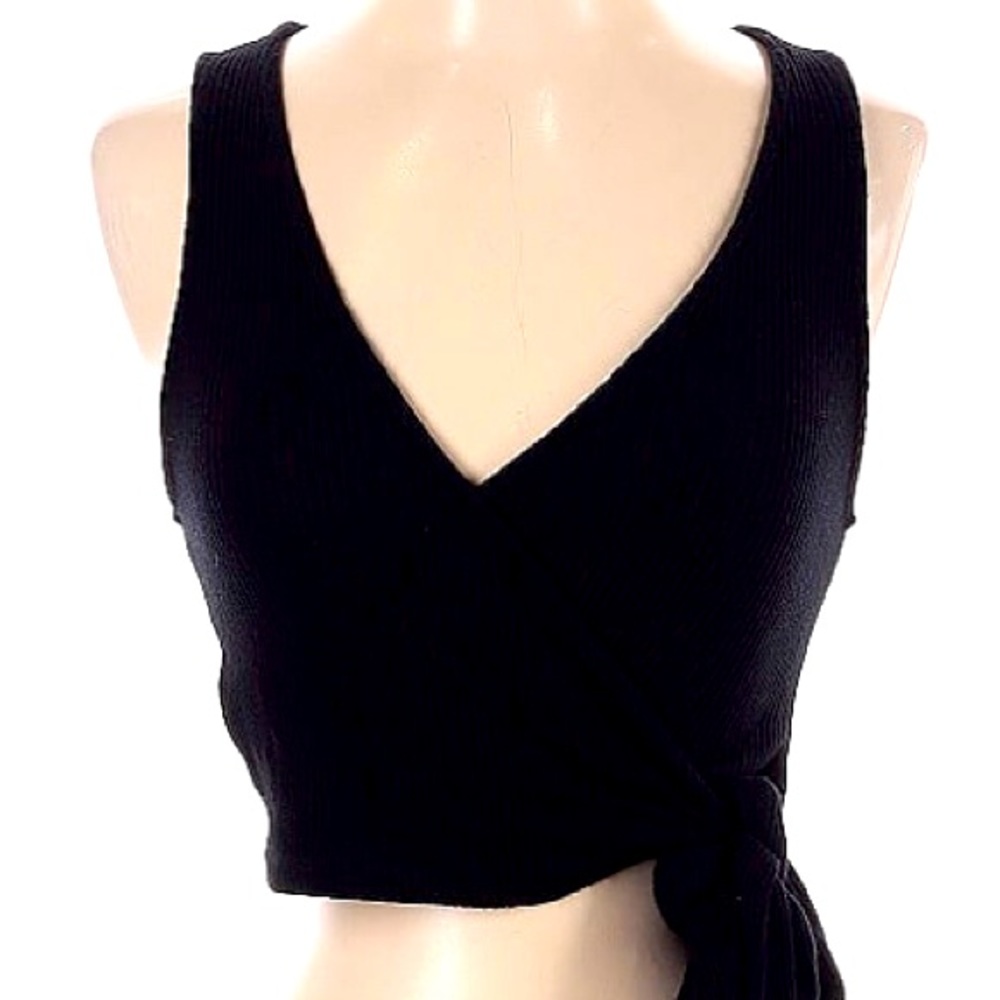 Crop top with tie